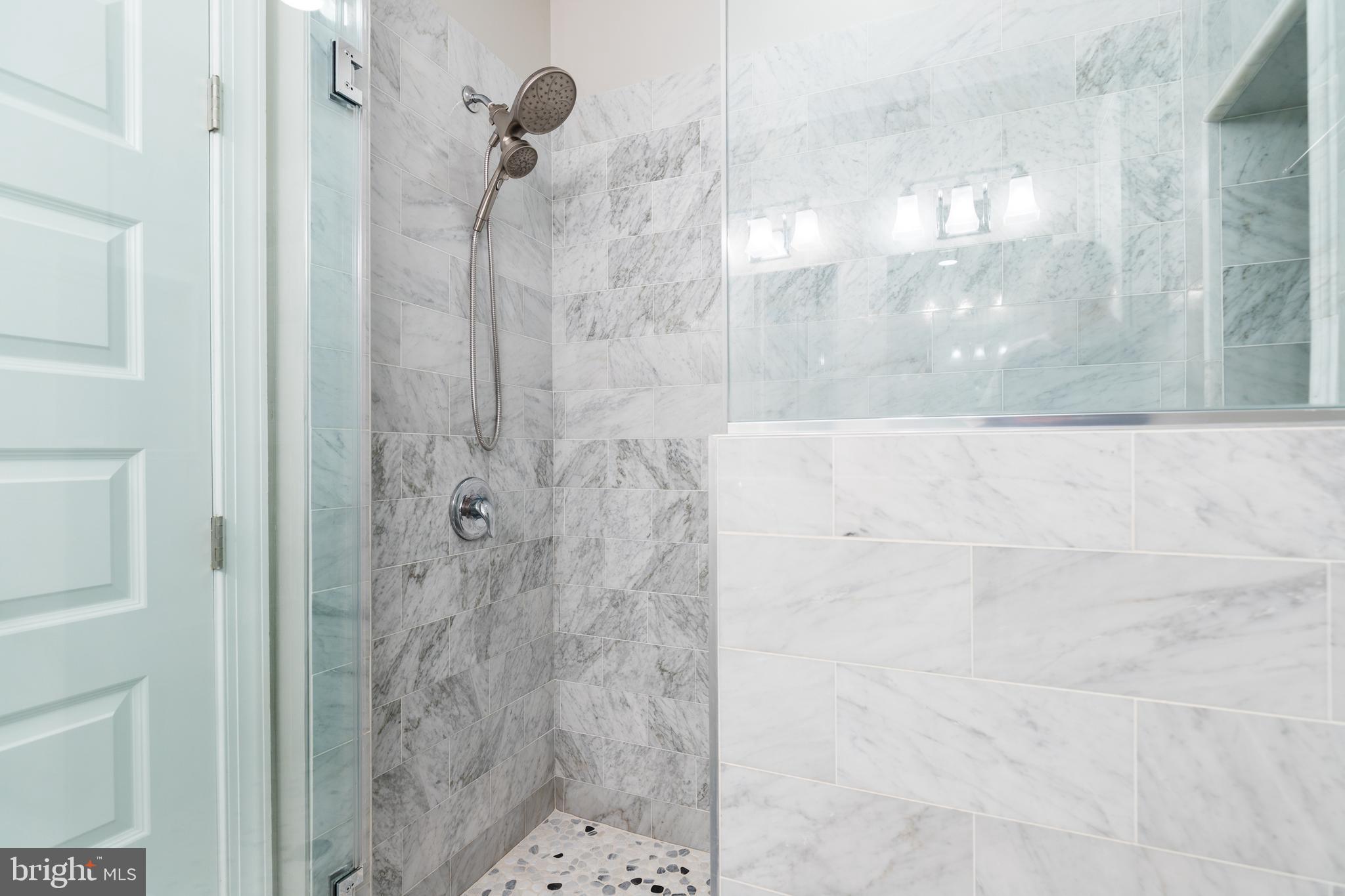 HIGHLANDTOWN - Residential