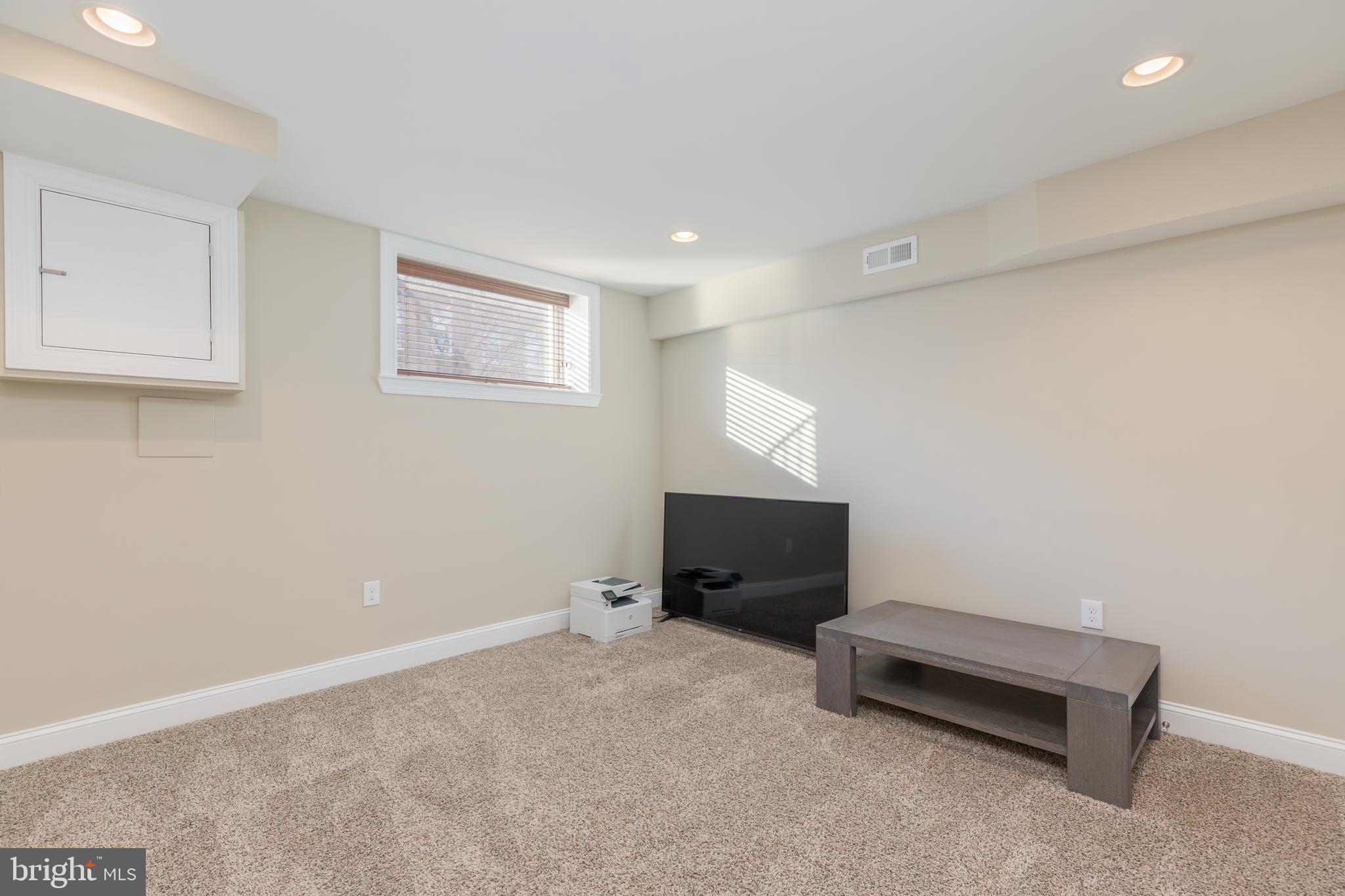 HIGHLANDTOWN - Residential