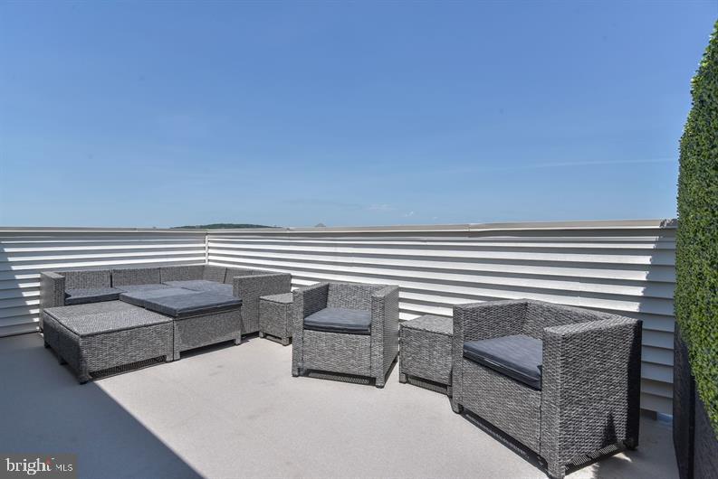 LAKE LINGANORE OAKDALE - Residential