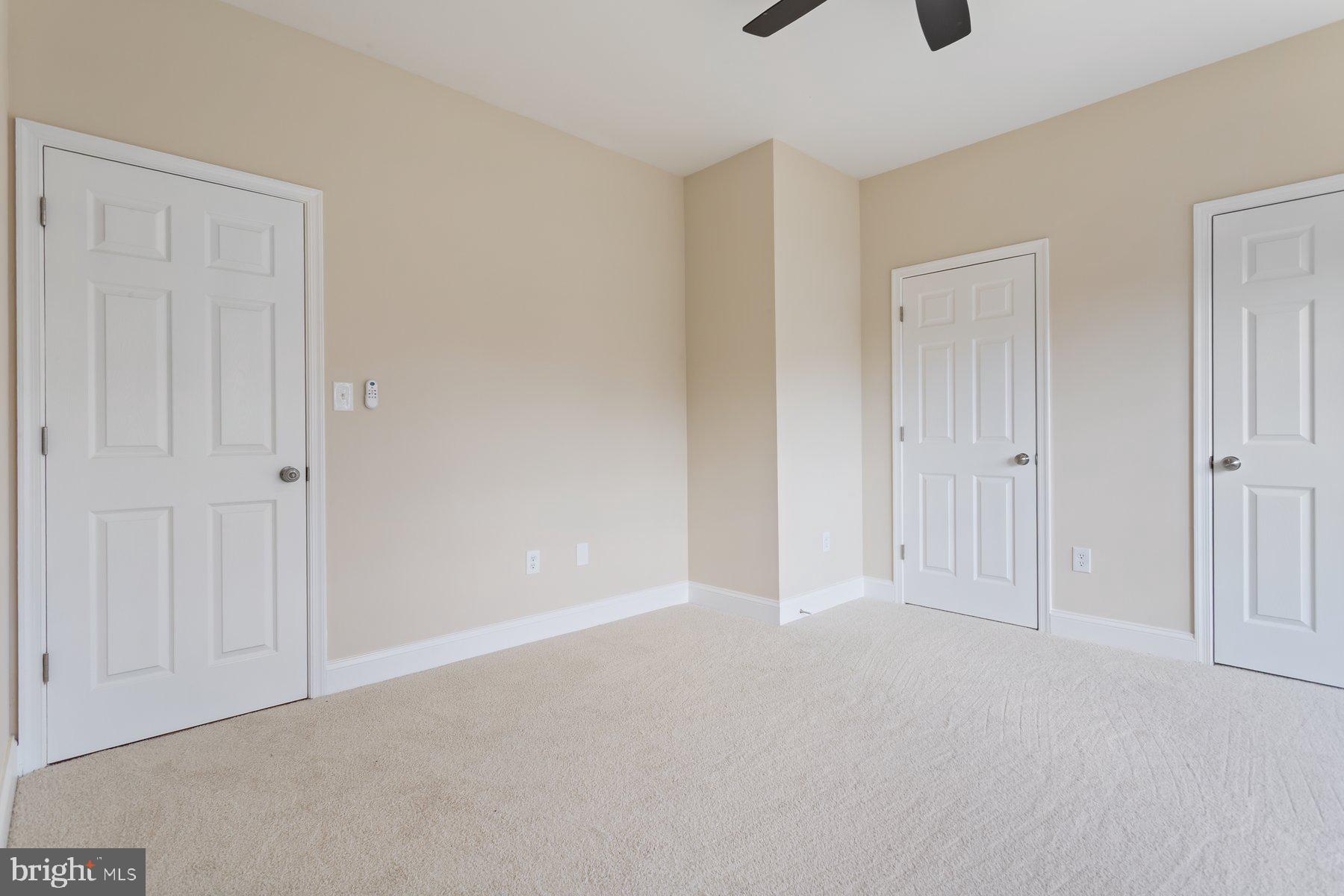 RIVER CREST - Residential