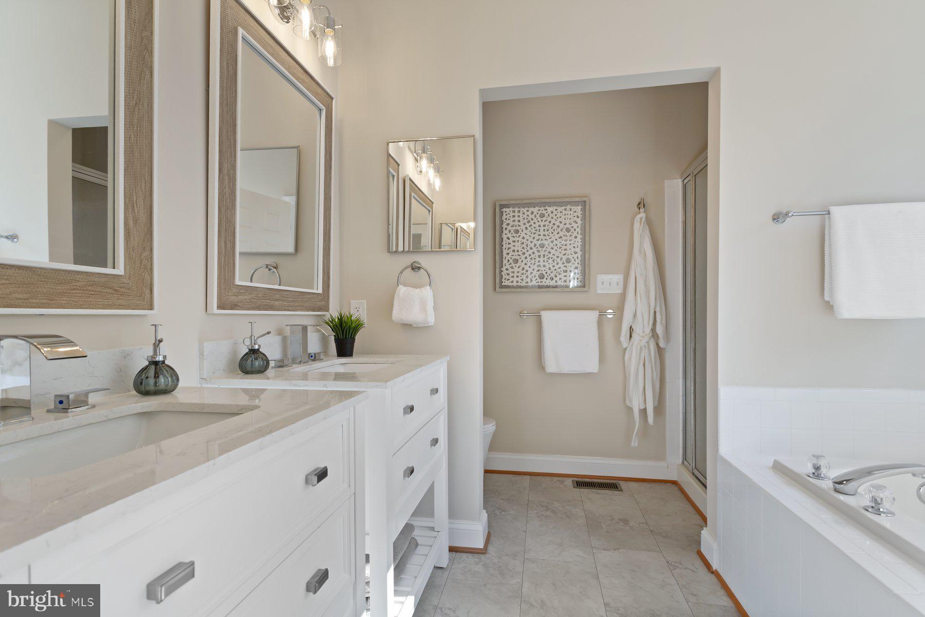 RIVER CREST - Residential