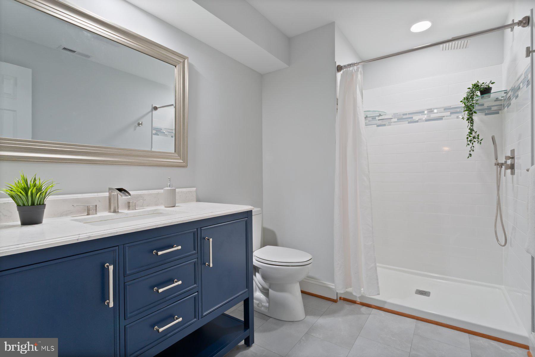 RIVER CREST - Residential