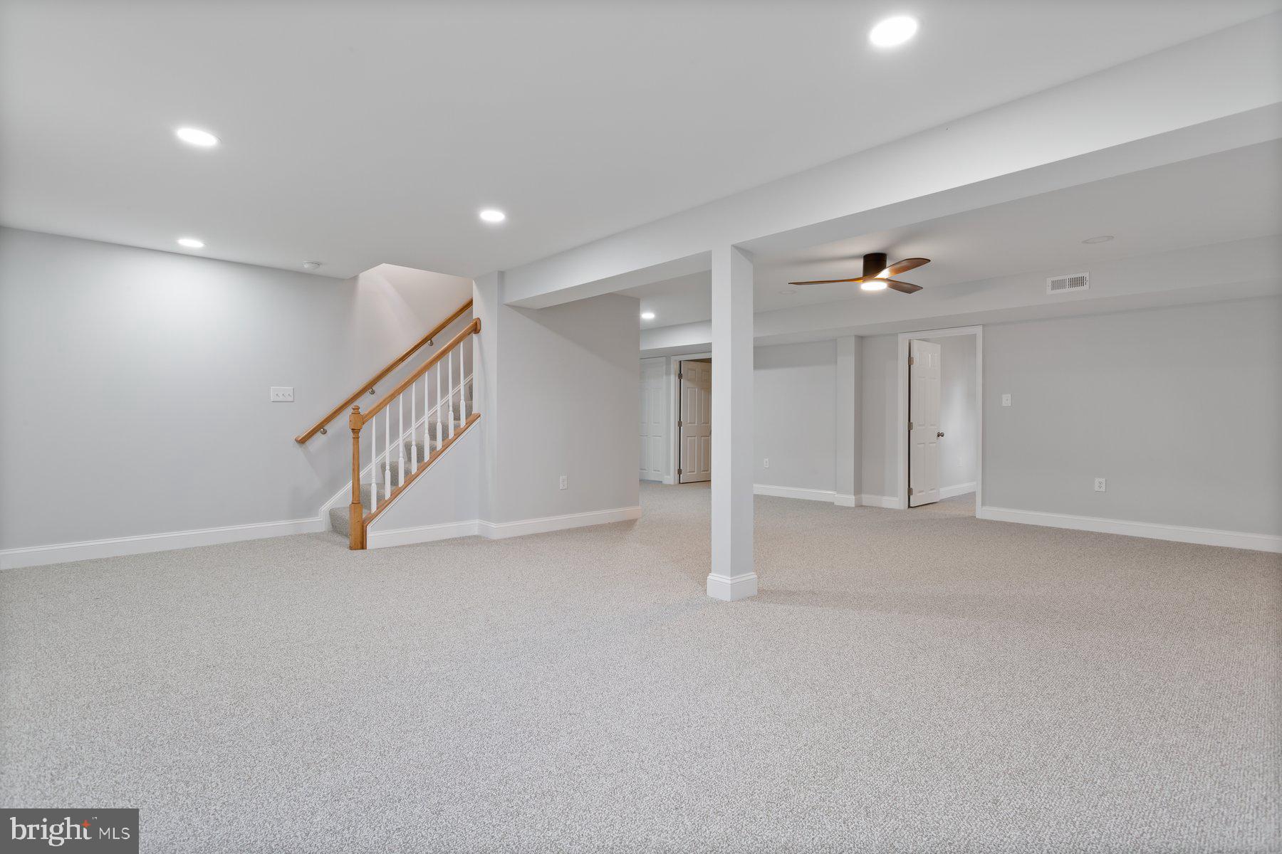 RIVER CREST - Residential