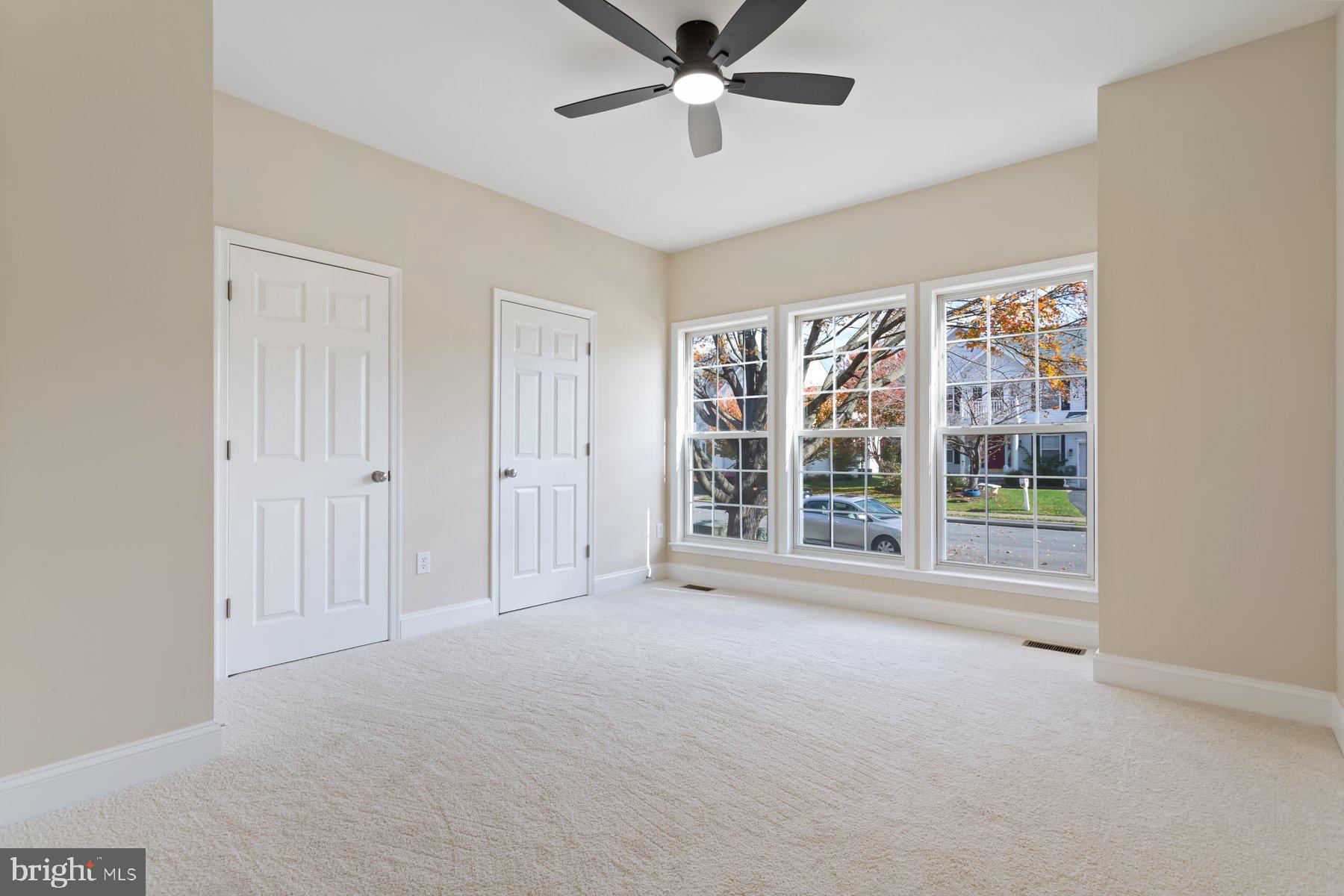 RIVER CREST - Residential