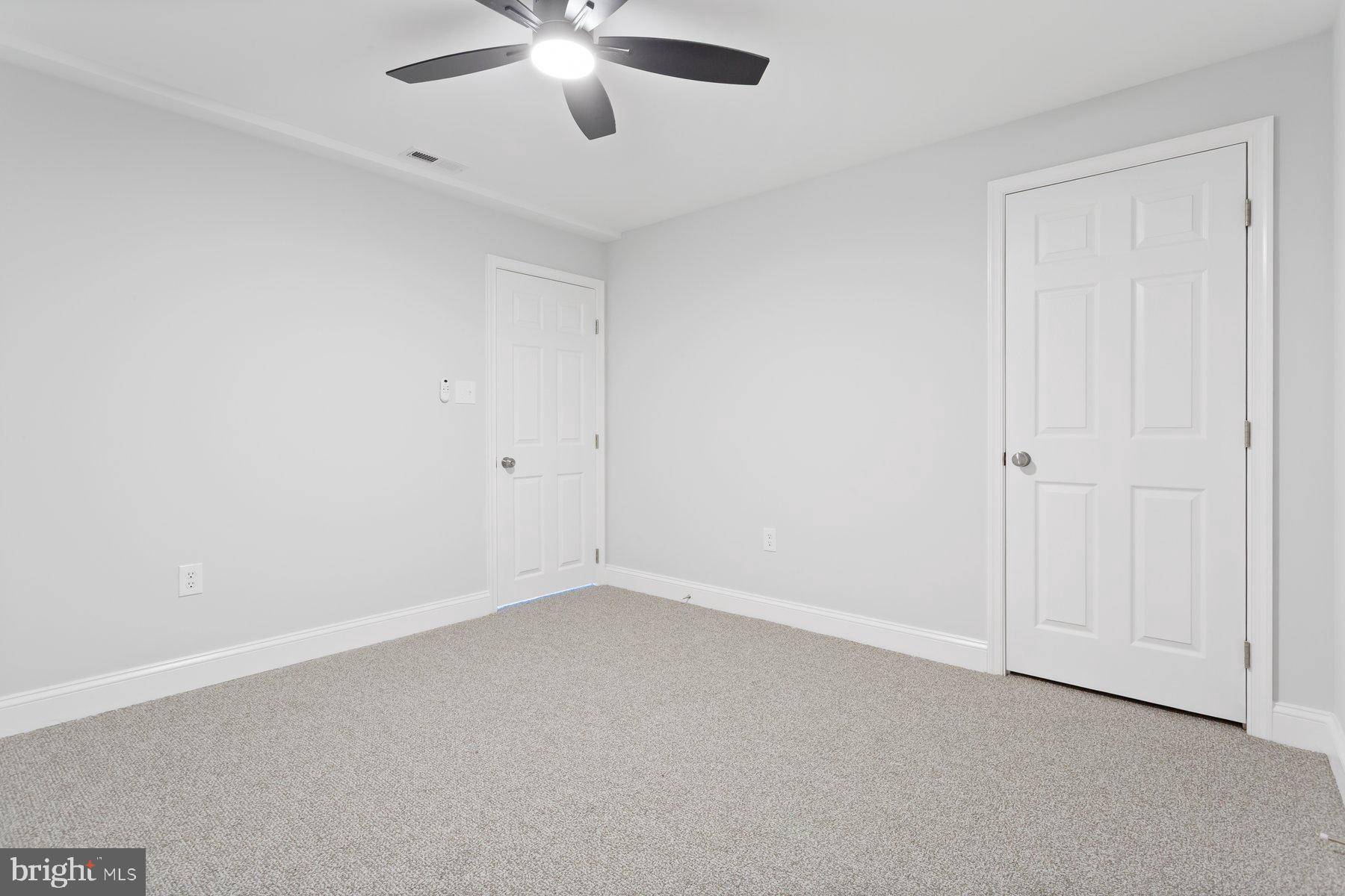 RIVER CREST - Residential