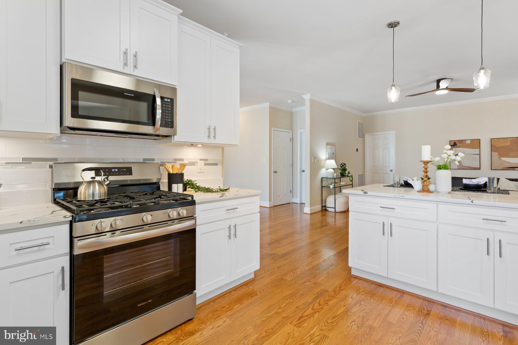 RIVER CREST - Residential