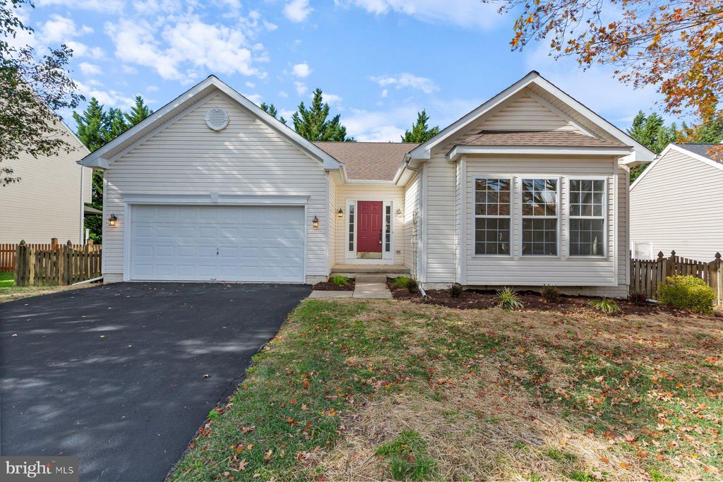 Photo of 819 Aztec Drive, FREDERICK, MD 21701 (MLS # MDFR2072374)