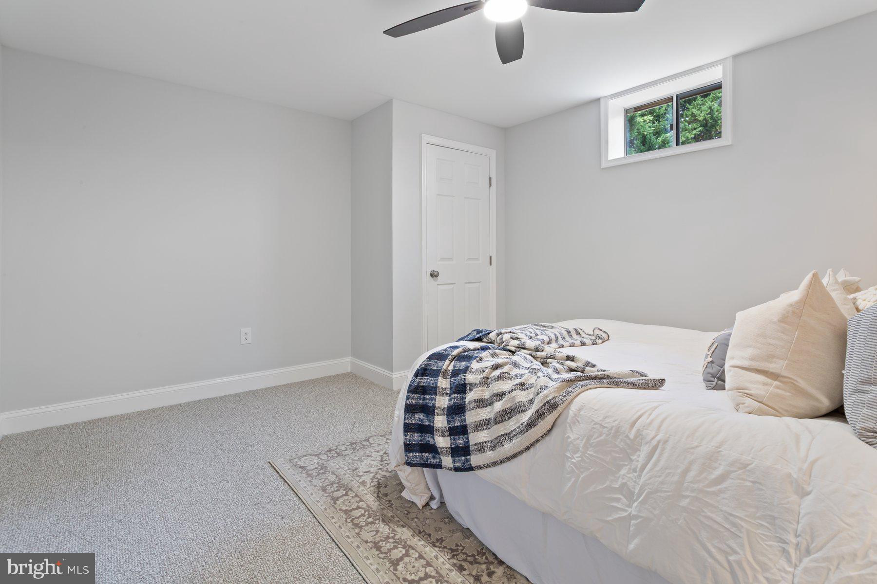 RIVER CREST - Residential