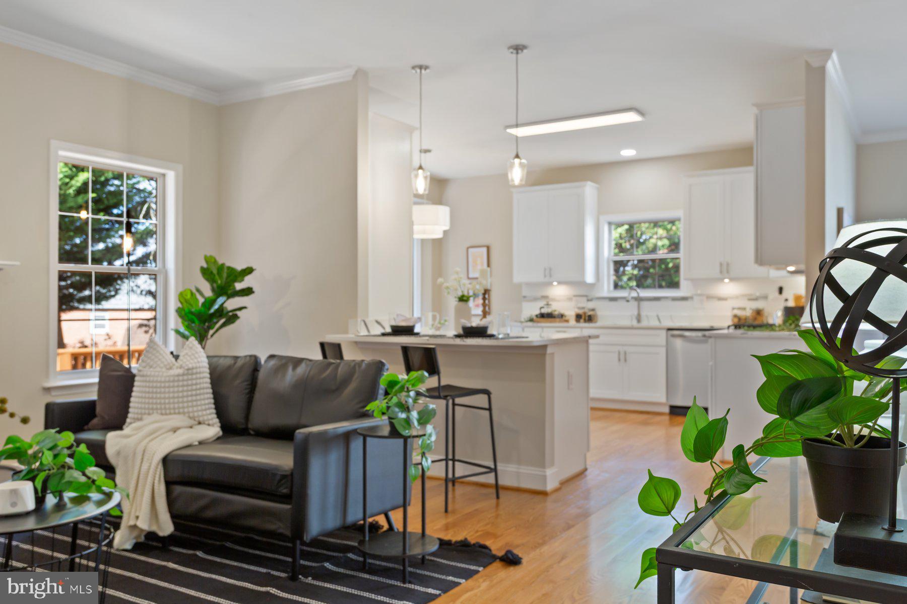 RIVER CREST - Residential