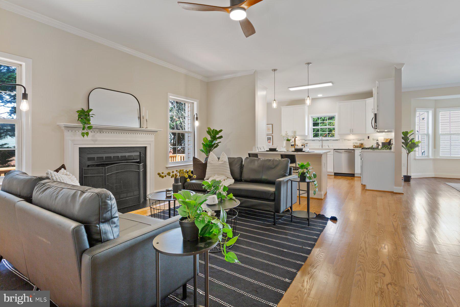 RIVER CREST - Residential