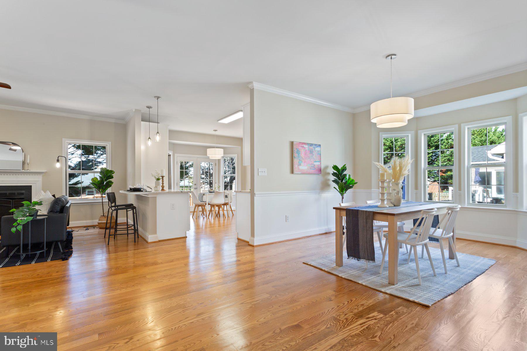 RIVER CREST - Residential