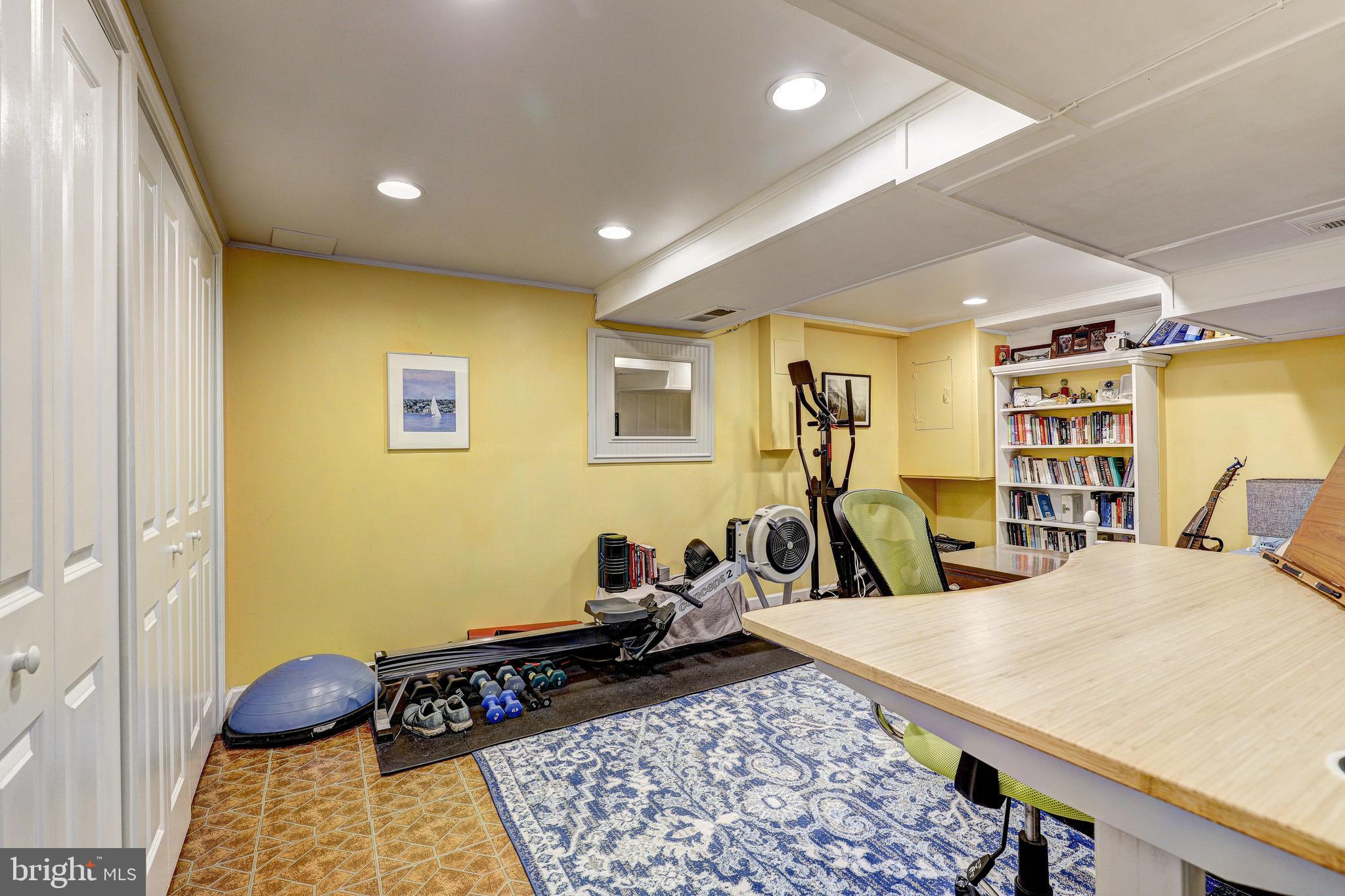 MOUNT WASHINGTON - Residential