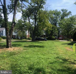 16 LOCUST DRIVE
