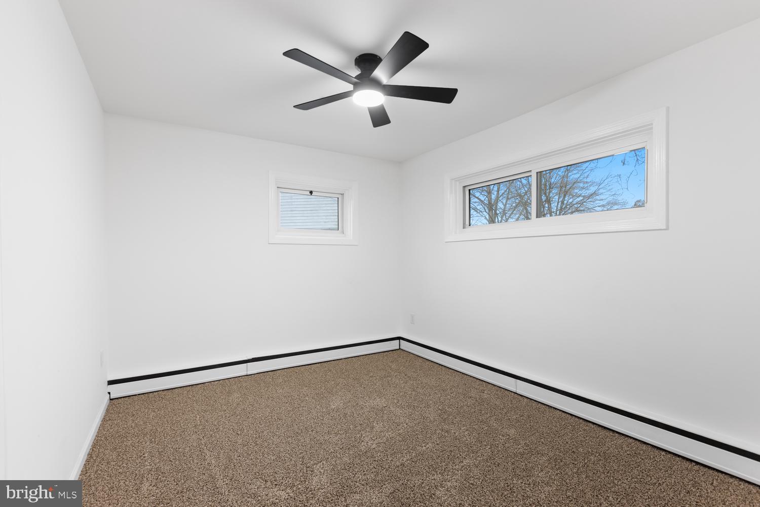 QUAKER HILLS - Residential