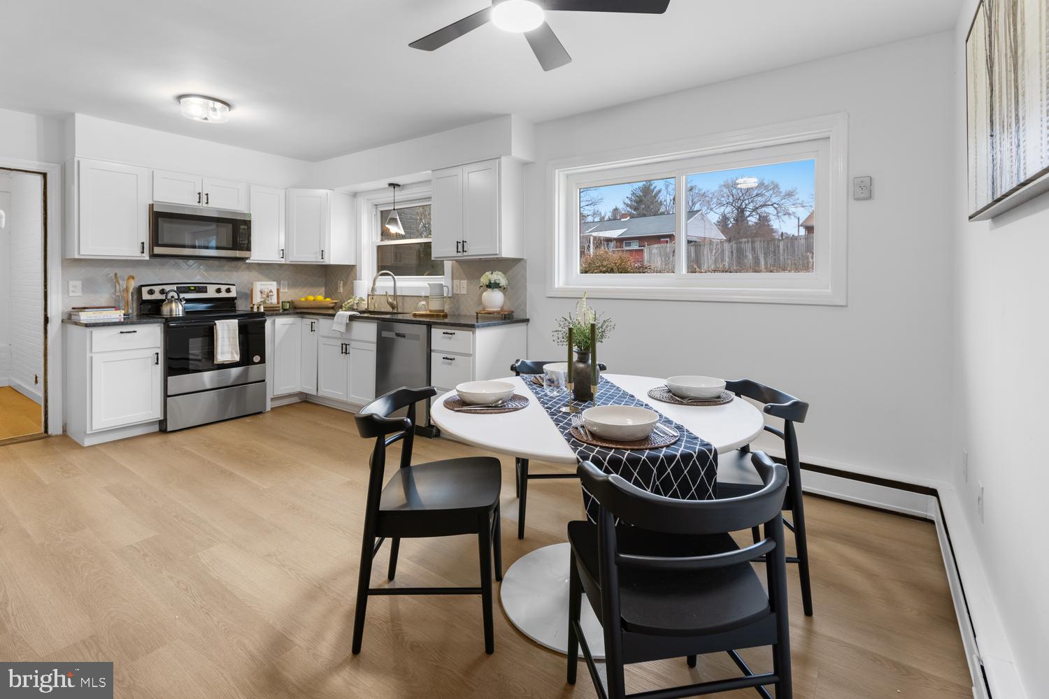 QUAKER HILLS - Residential