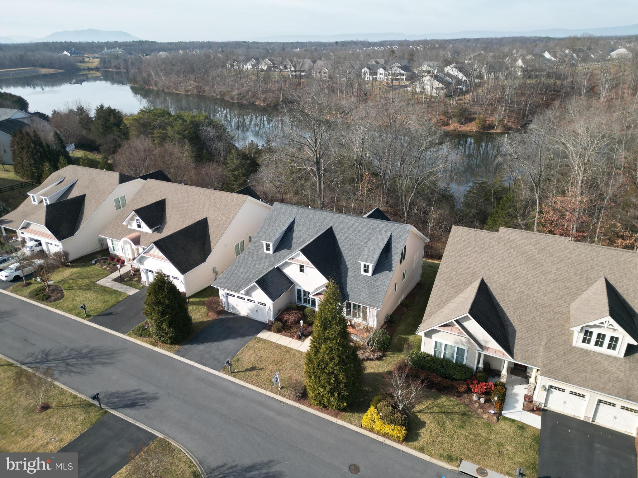 LAKE FREDERICK - Residential