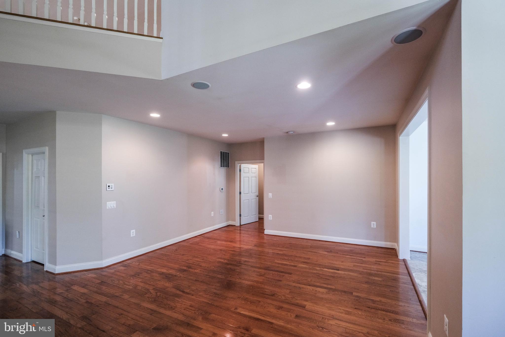 LAKE FREDERICK - Residential