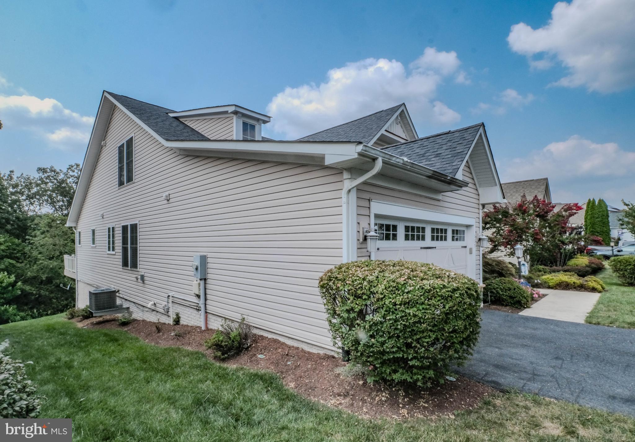 LAKE FREDERICK - Residential