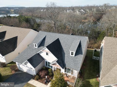 Homes For Sale - 117 Harvester Drive<br/> Frederick County, LAKE FREDERICK, VA 22630