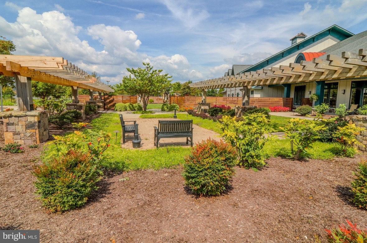 LAKE FREDERICK - Residential