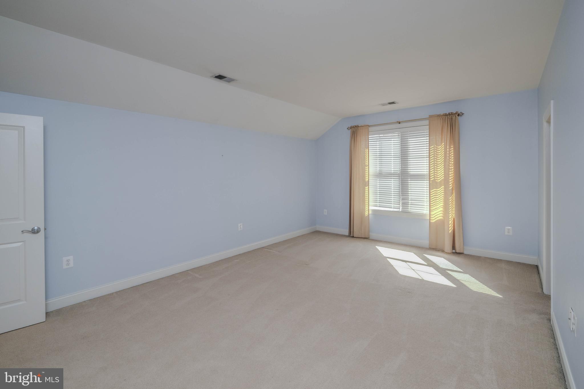 LAKE FREDERICK - Residential