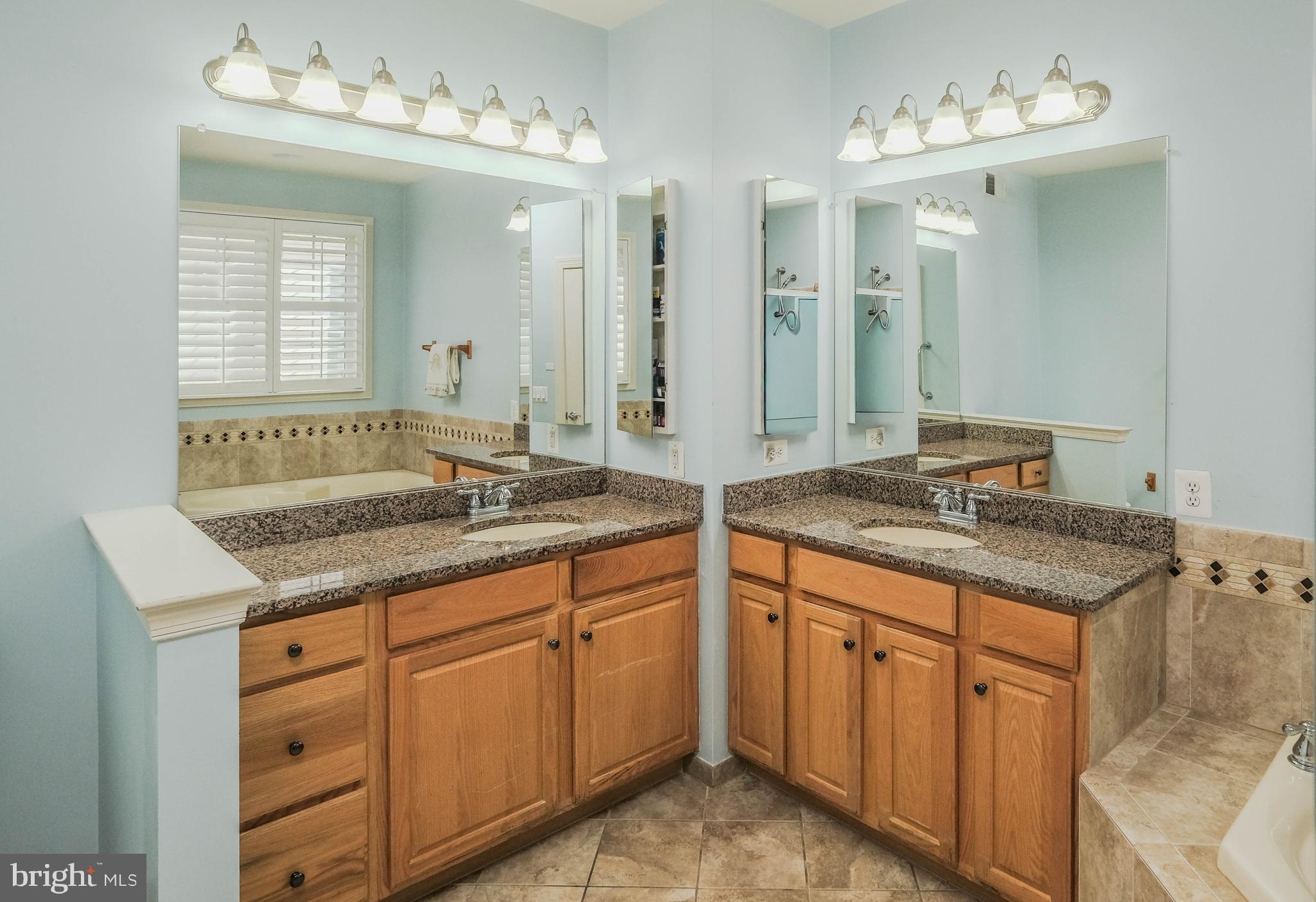 LAKE FREDERICK - Residential