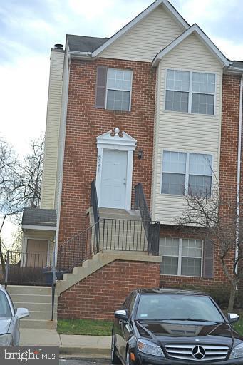 FOUNDERS WOODS - Residential