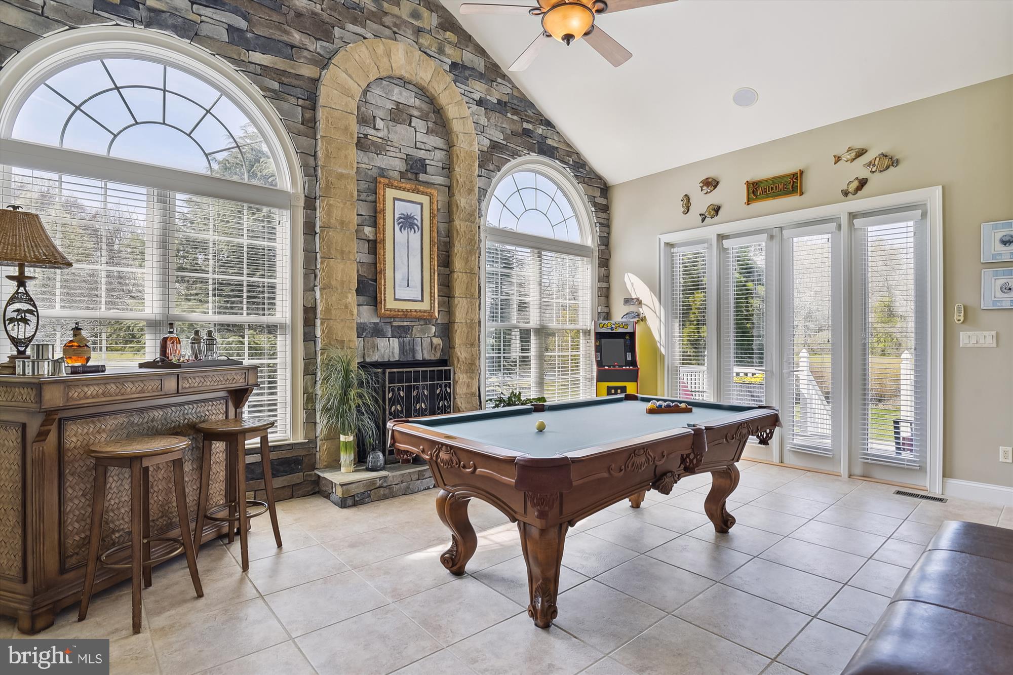 INDIAN CREEK - Residential