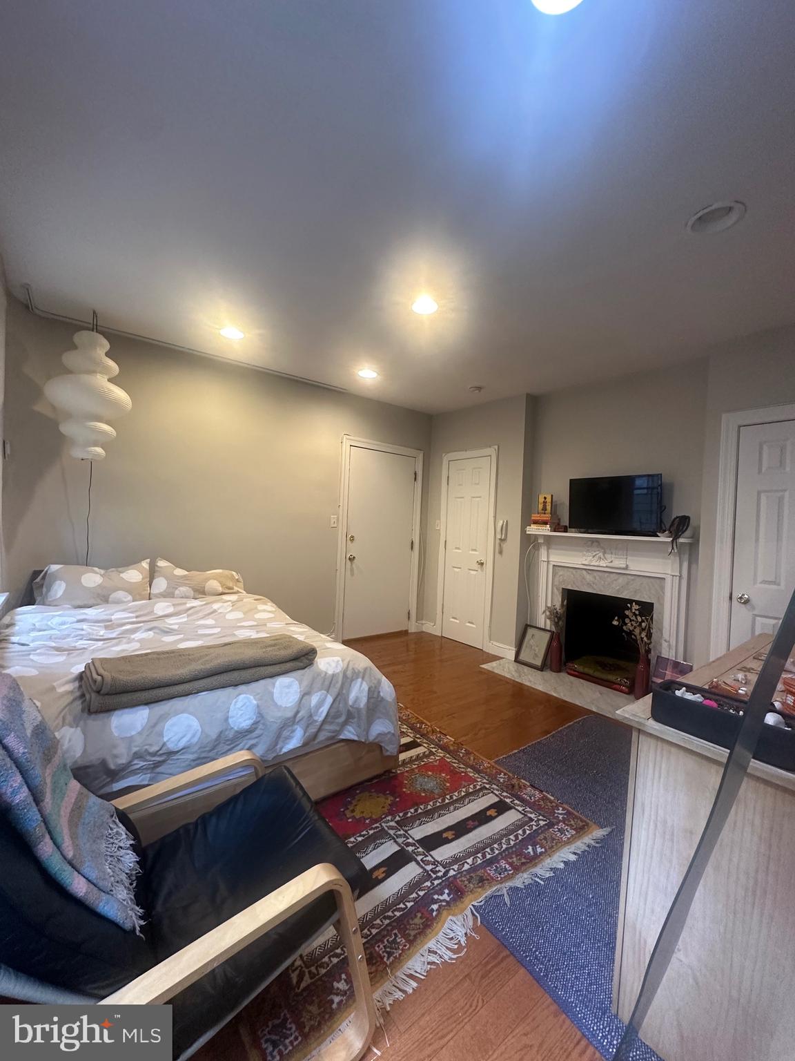 WASHINGTON SQ WEST - Residential Lease