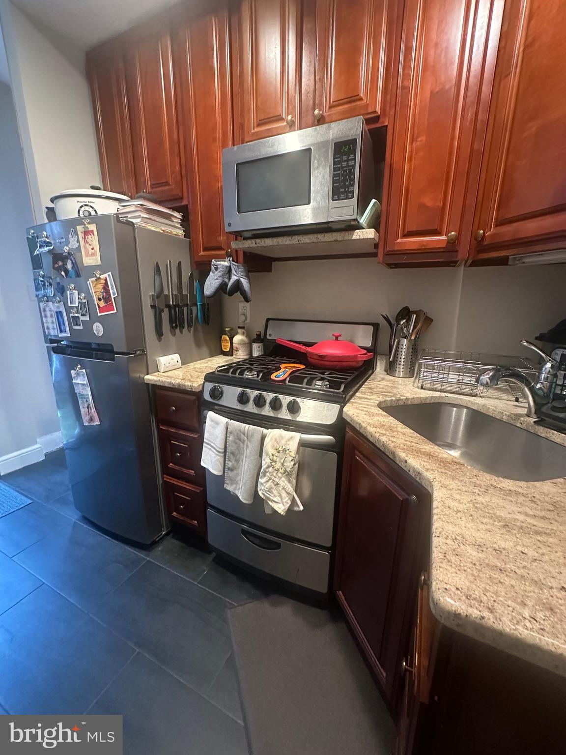 WASHINGTON SQ WEST - Residential Lease