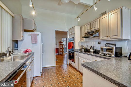 BRADLEY PARK - Residential