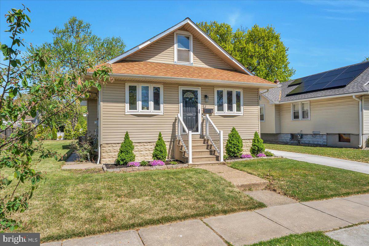 11 E COLLINGSWOOD AVENUE