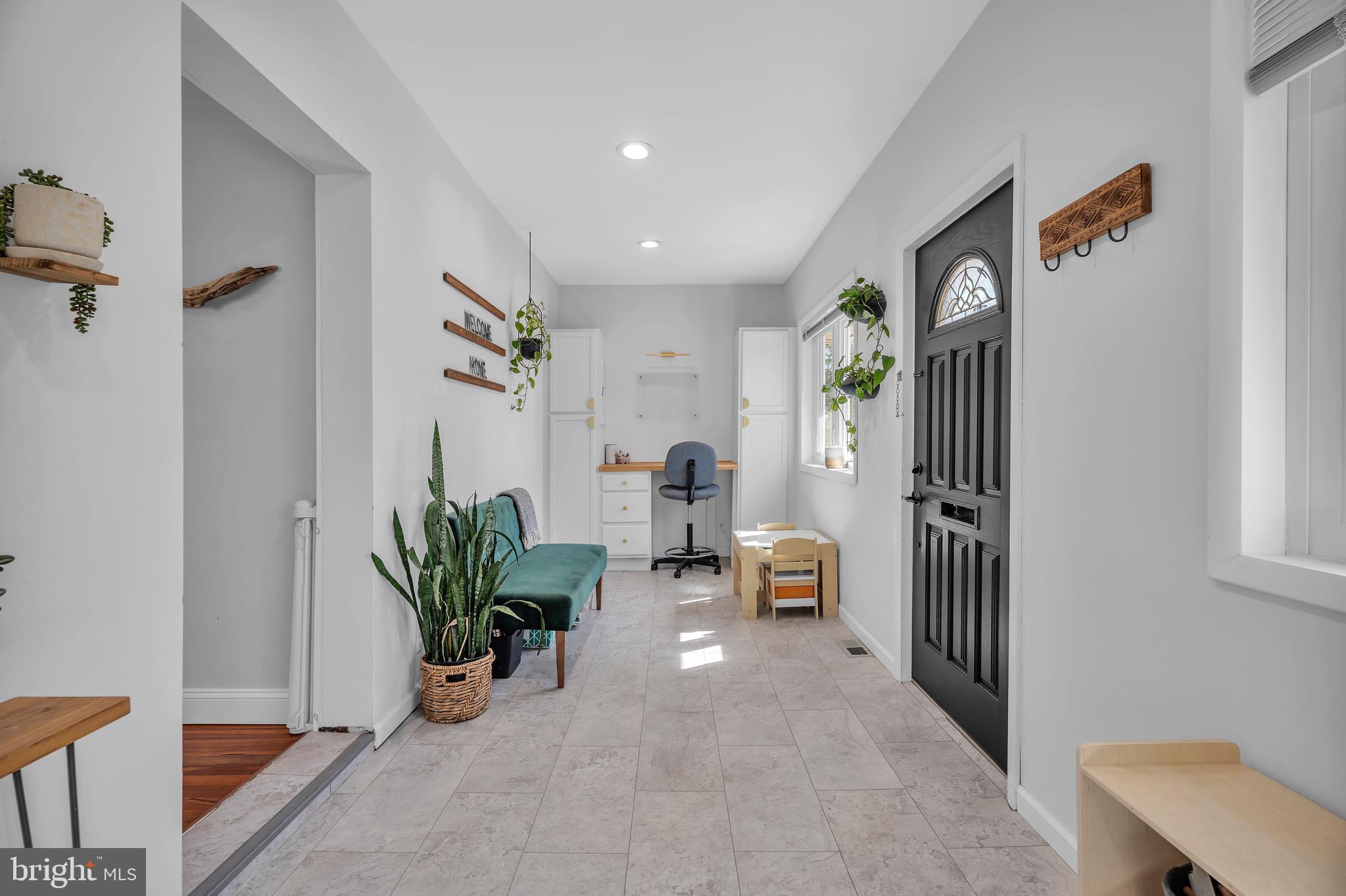 11 E COLLINGSWOOD AVENUE