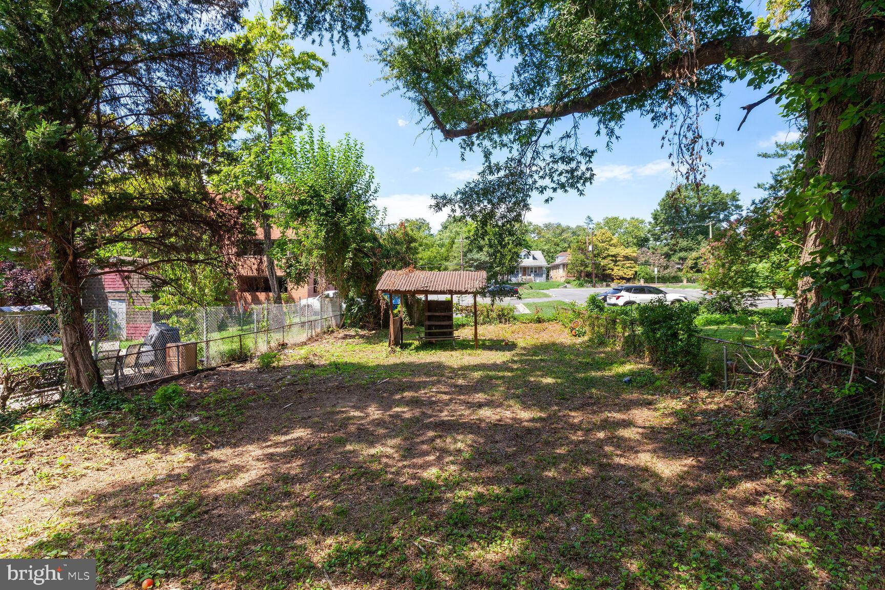 RIVERDALE PARK - Residential