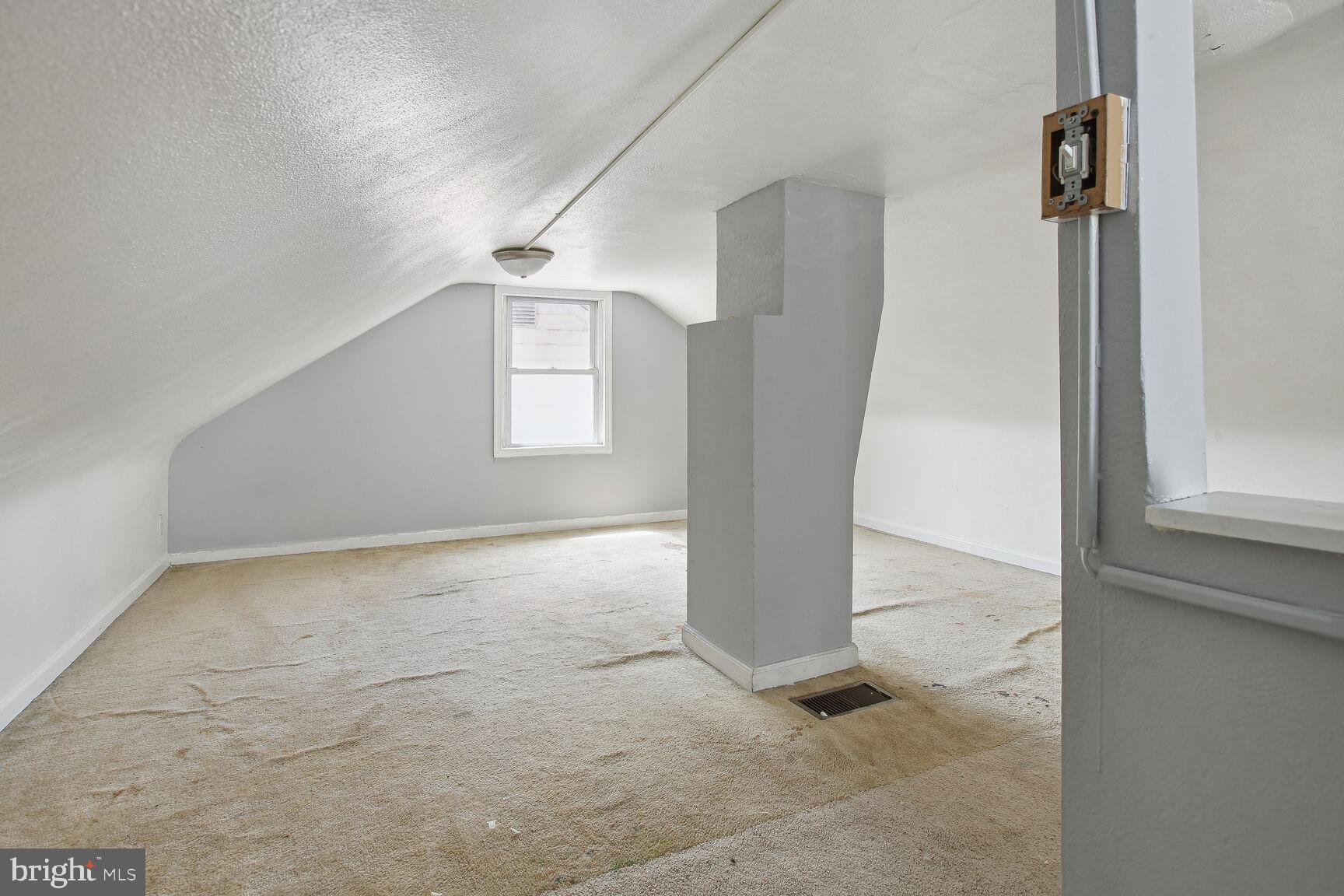 RIVERDALE PARK - Residential