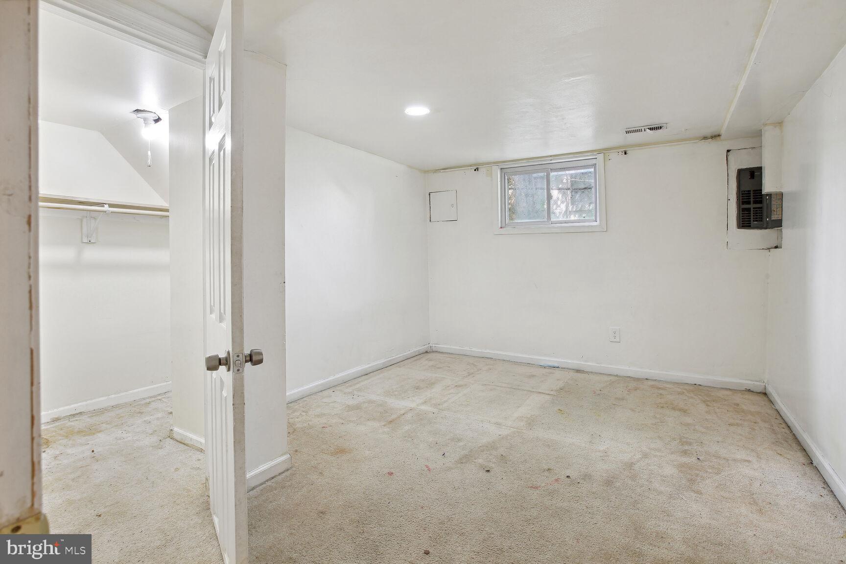 RIVERDALE PARK - Residential