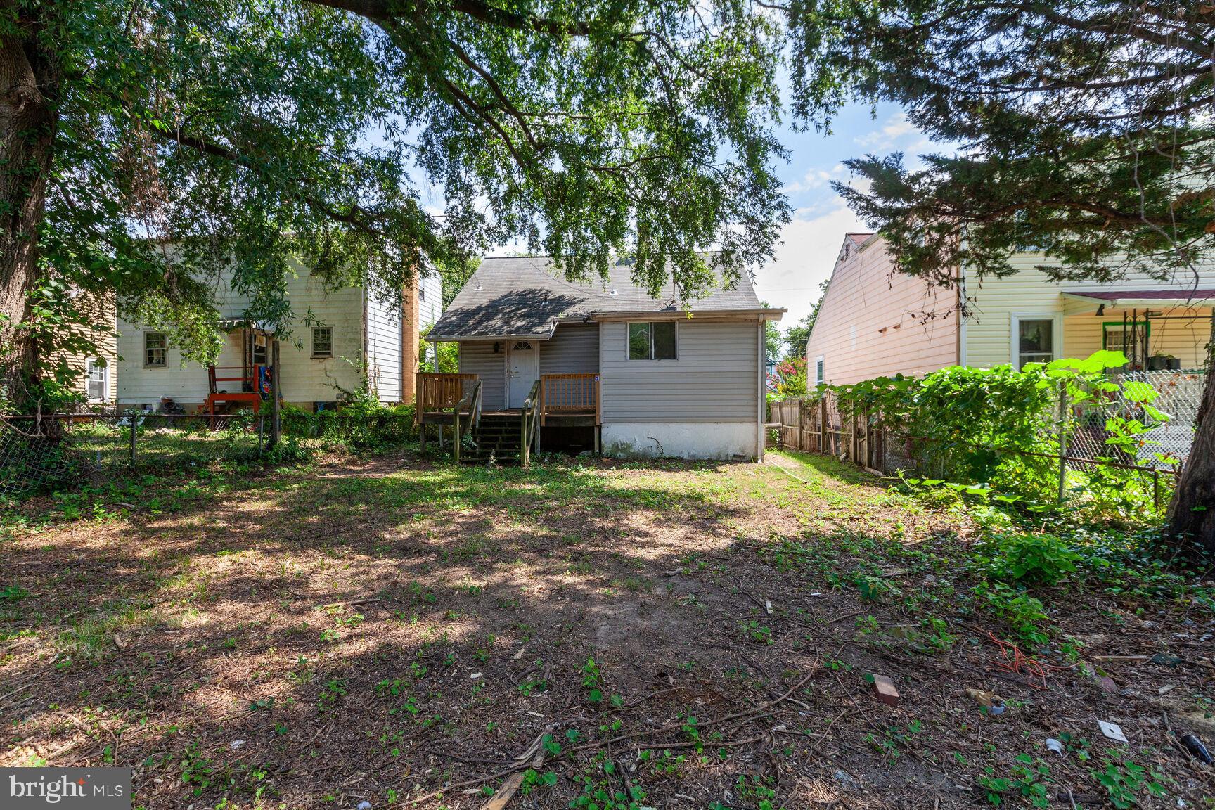 RIVERDALE PARK - Residential