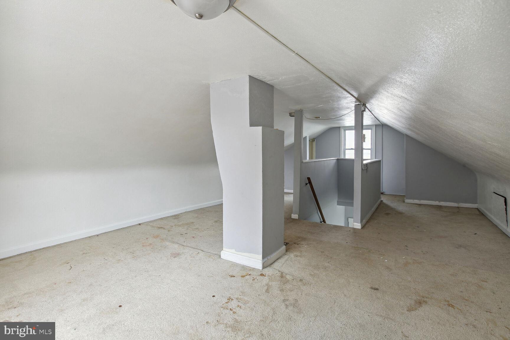 RIVERDALE PARK - Residential