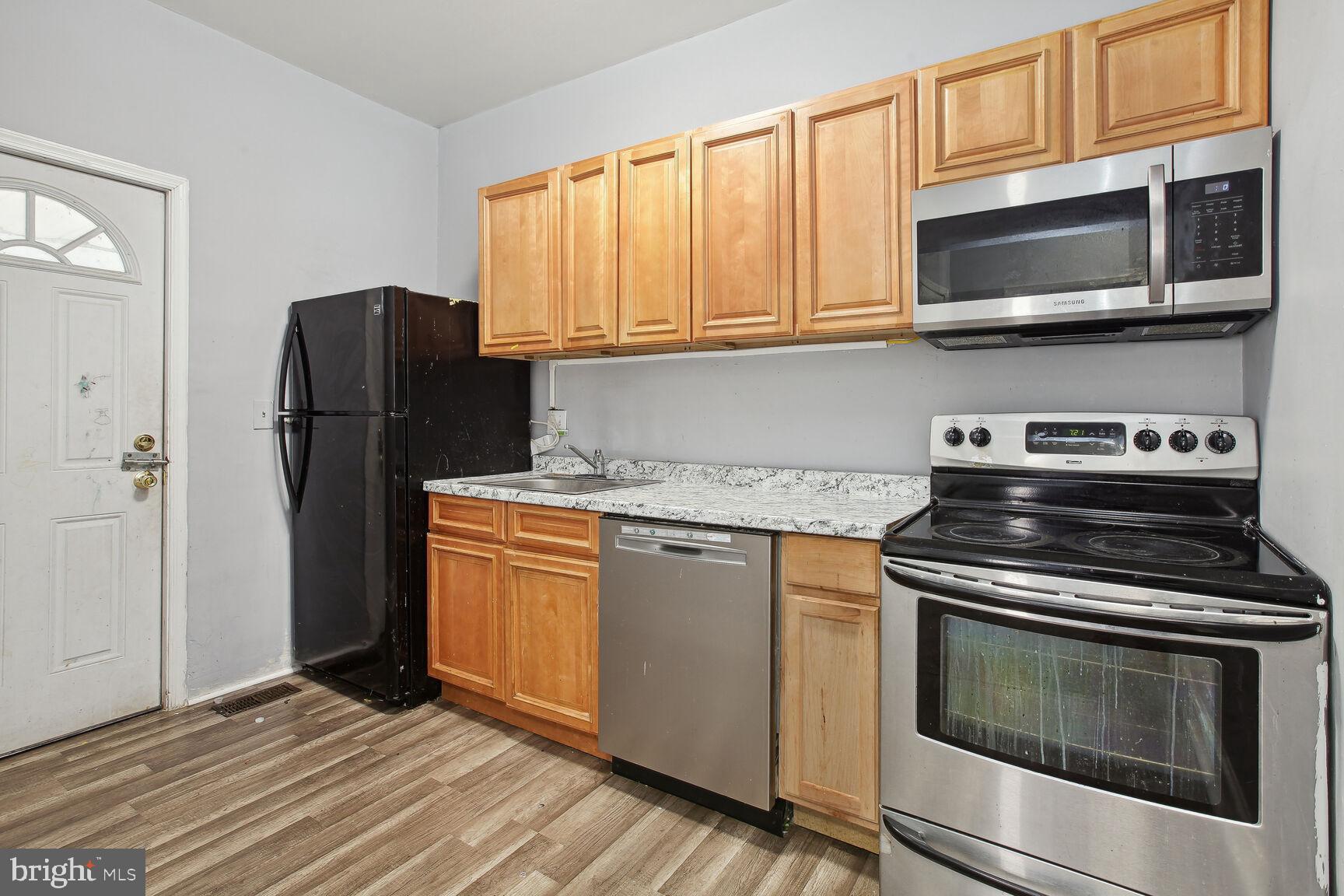 RIVERDALE PARK - Residential