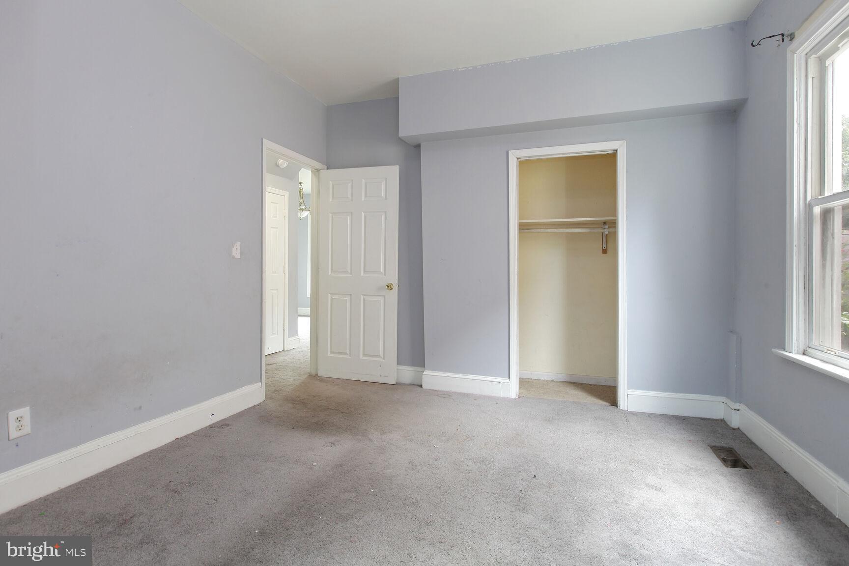 RIVERDALE PARK - Residential