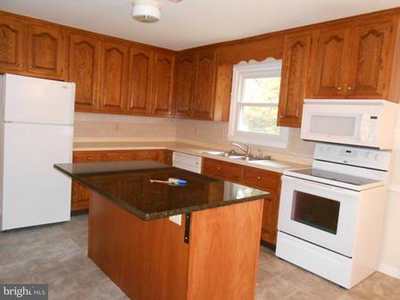 FROGS MARSH - Residential Lease