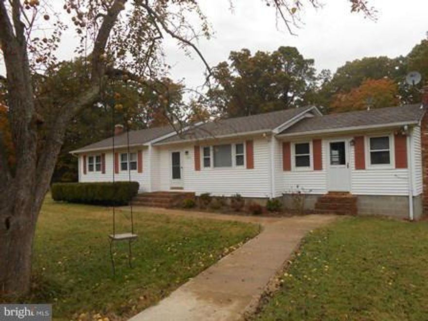 Real neat and clean Rambler on full basement. 3 bedrooms , wonderful family room with fireplace. Hugh kitchen, seperat living room. Nice country location on an acre lot.