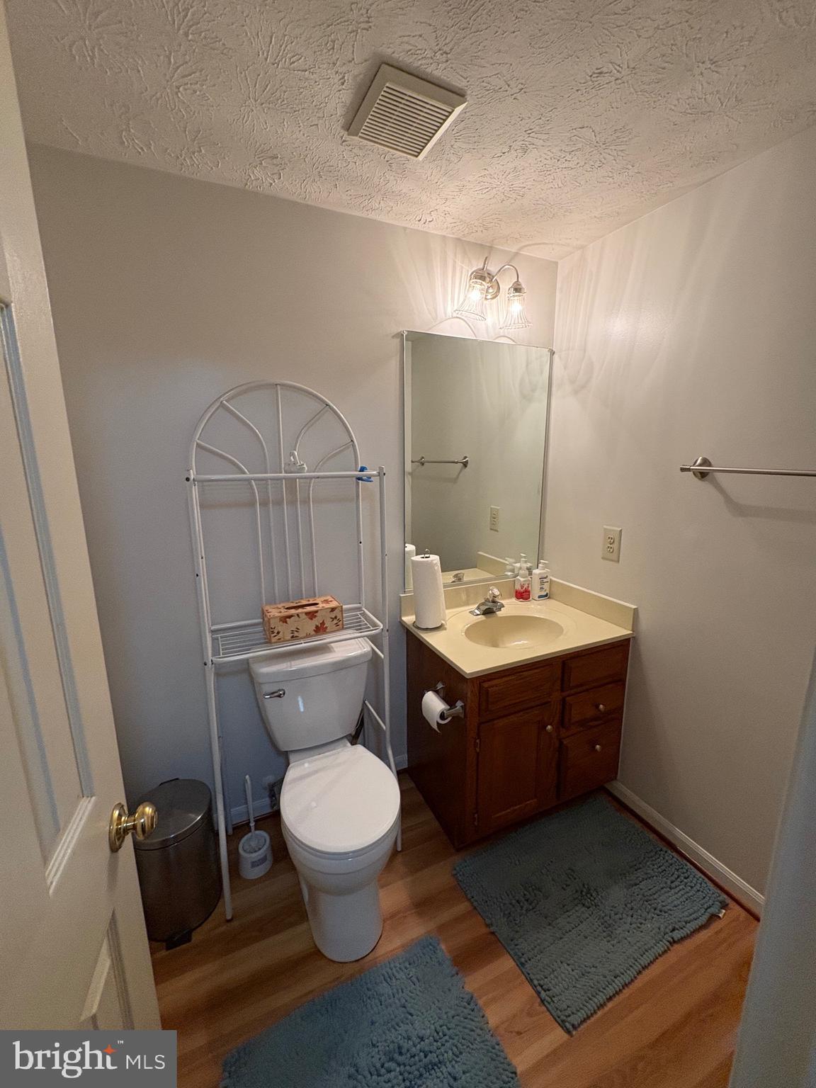 PARKVIEW TRAIL - Residential Lease