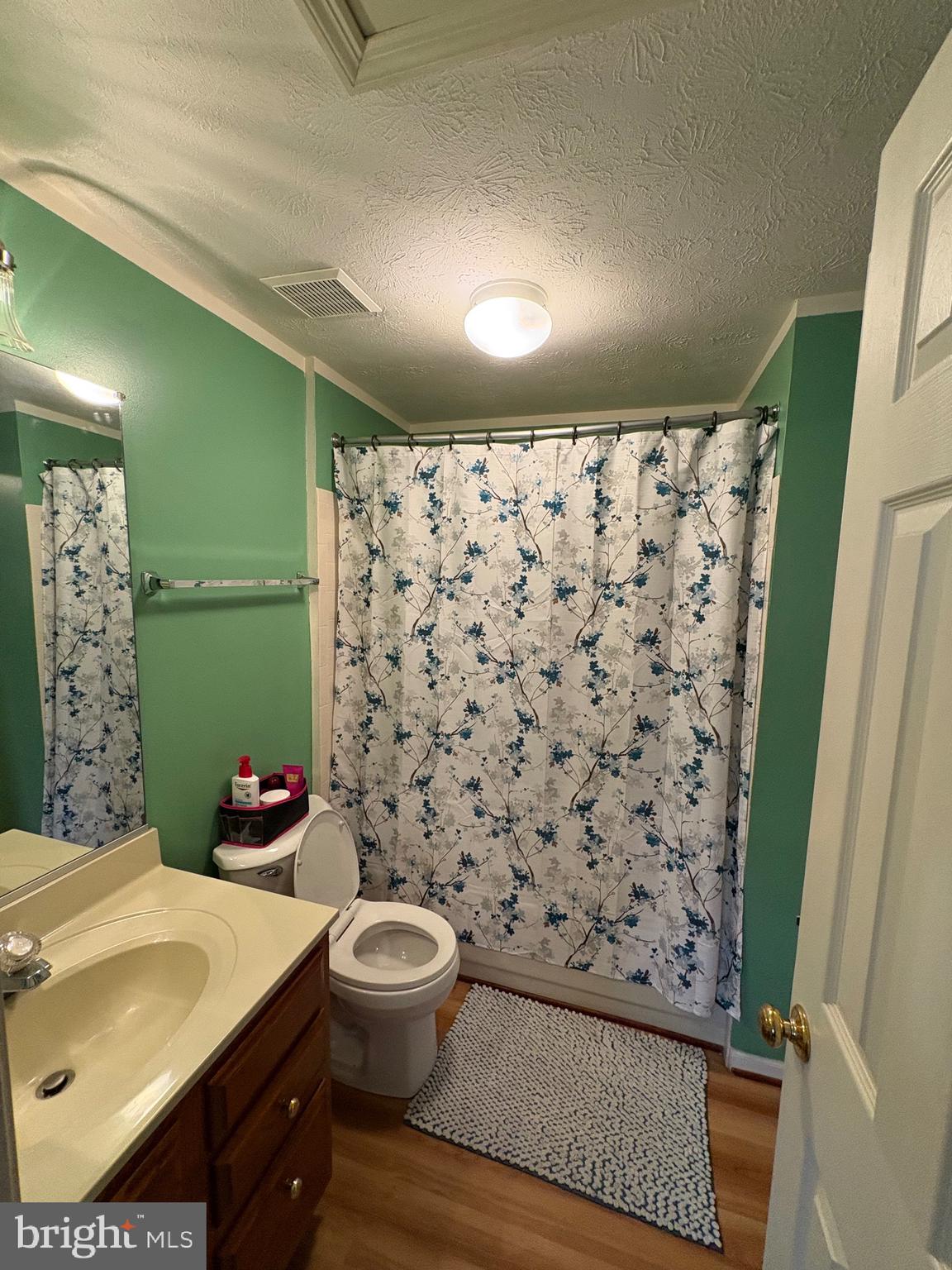 PARKVIEW TRAIL - Residential Lease