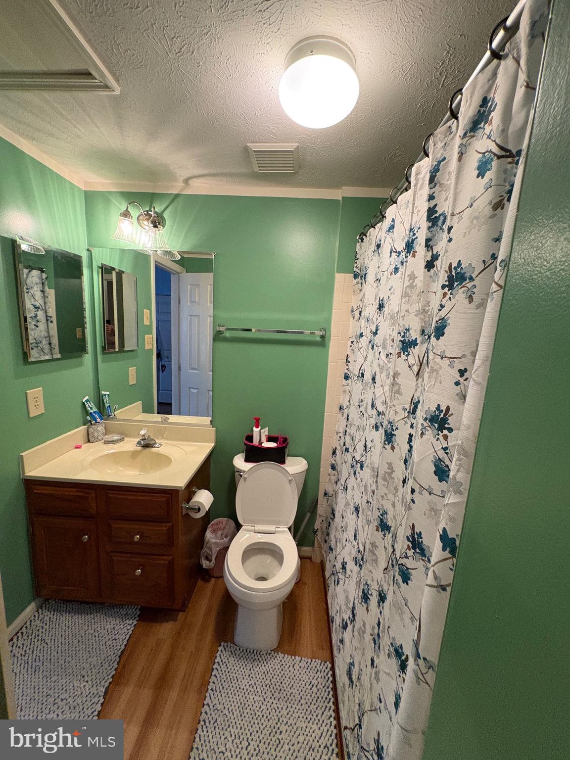 PARKVIEW TRAIL - Residential Lease