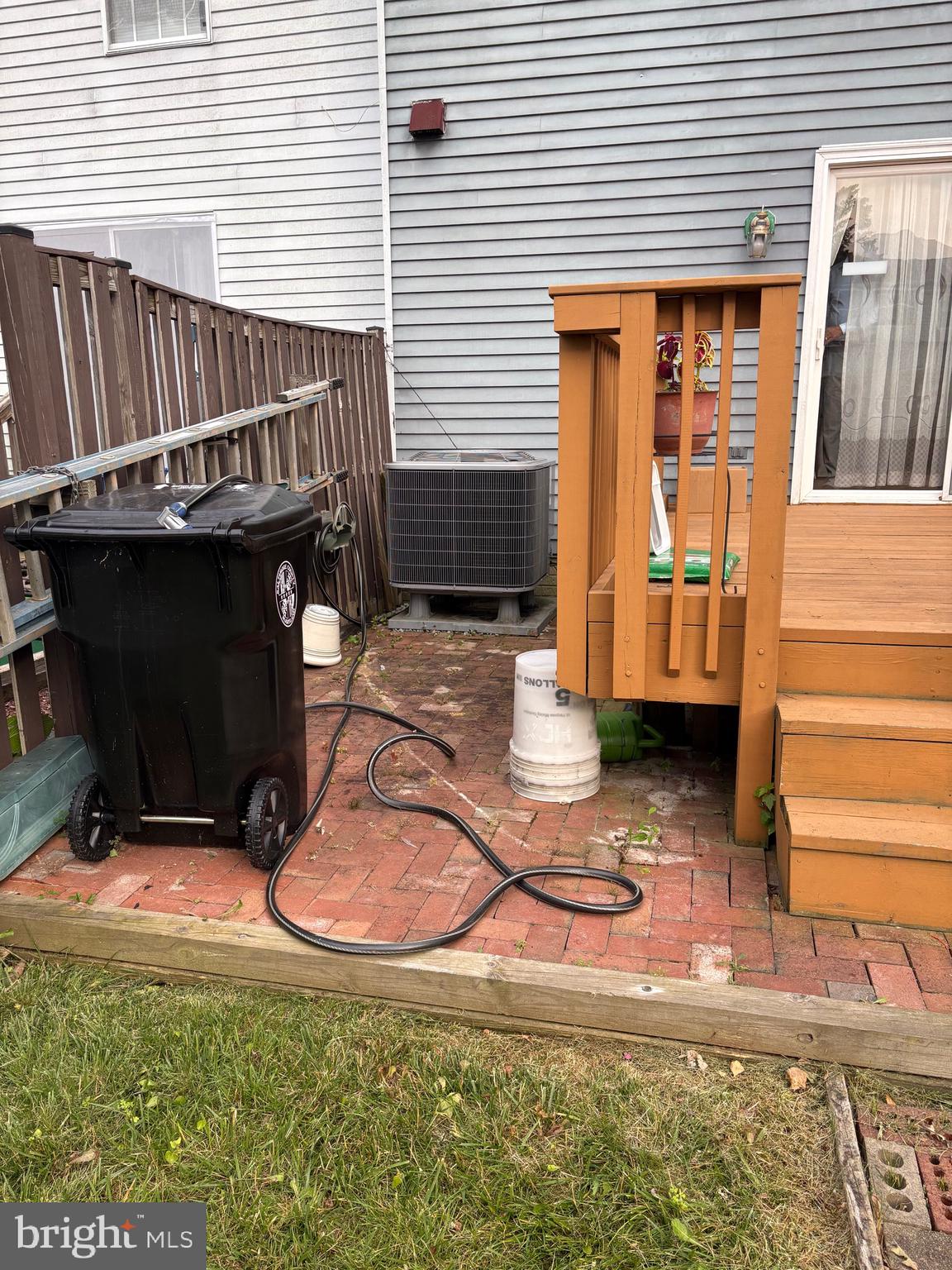 PARKVIEW TRAIL - Residential Lease