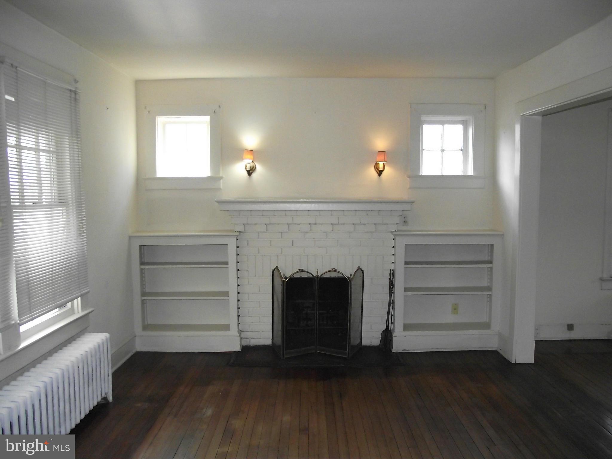 ROSEMONT PARK - Residential