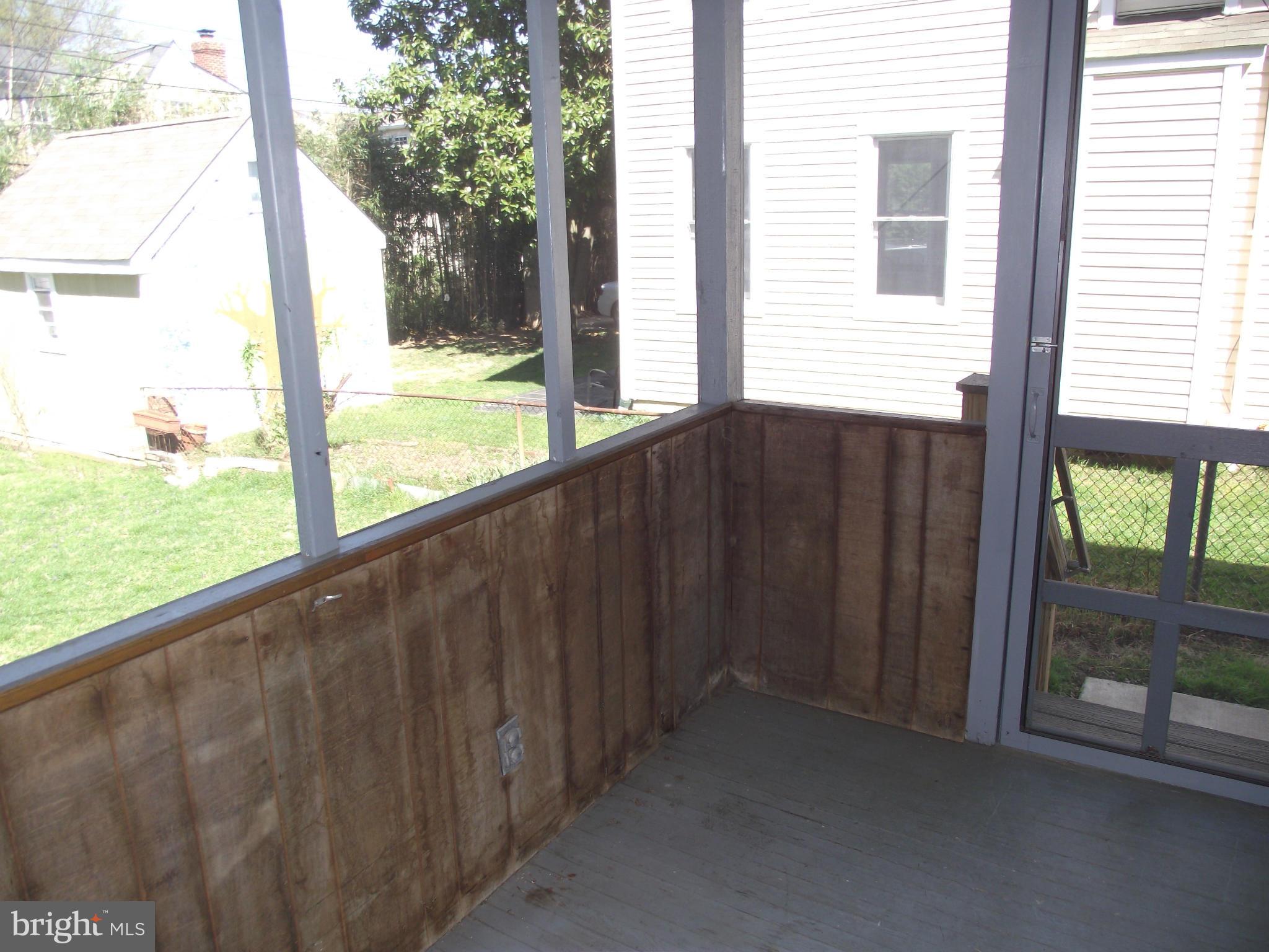 ROSEMONT PARK - Residential