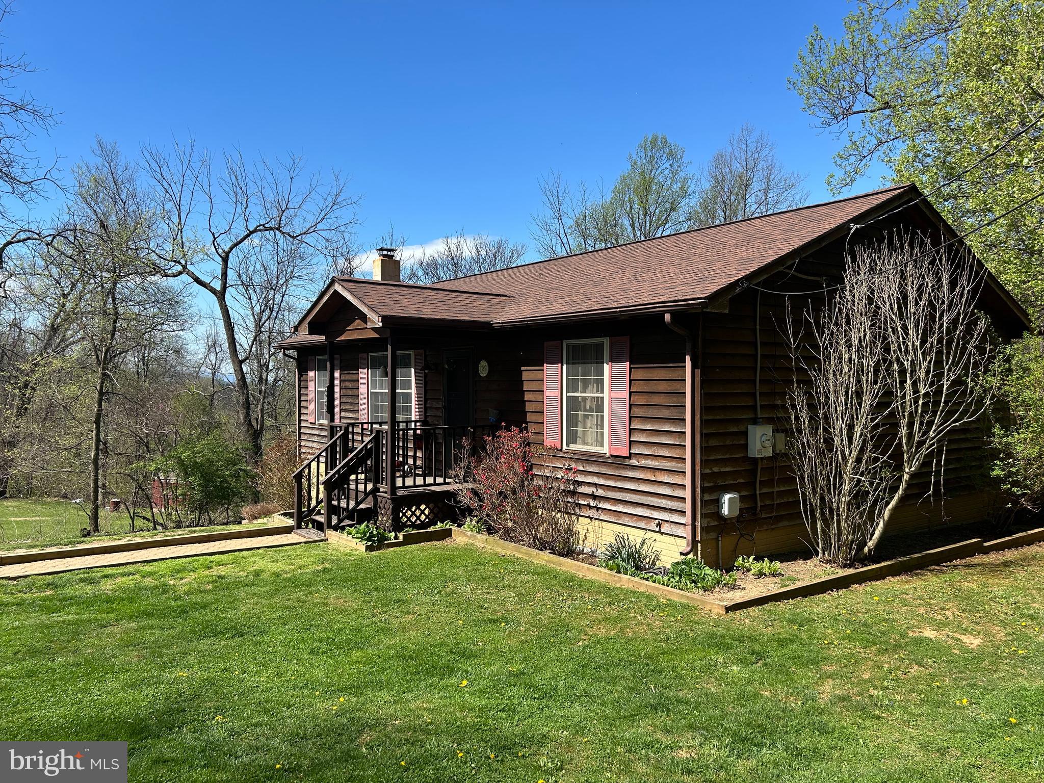 BLUE MOUNTAIN - Residential