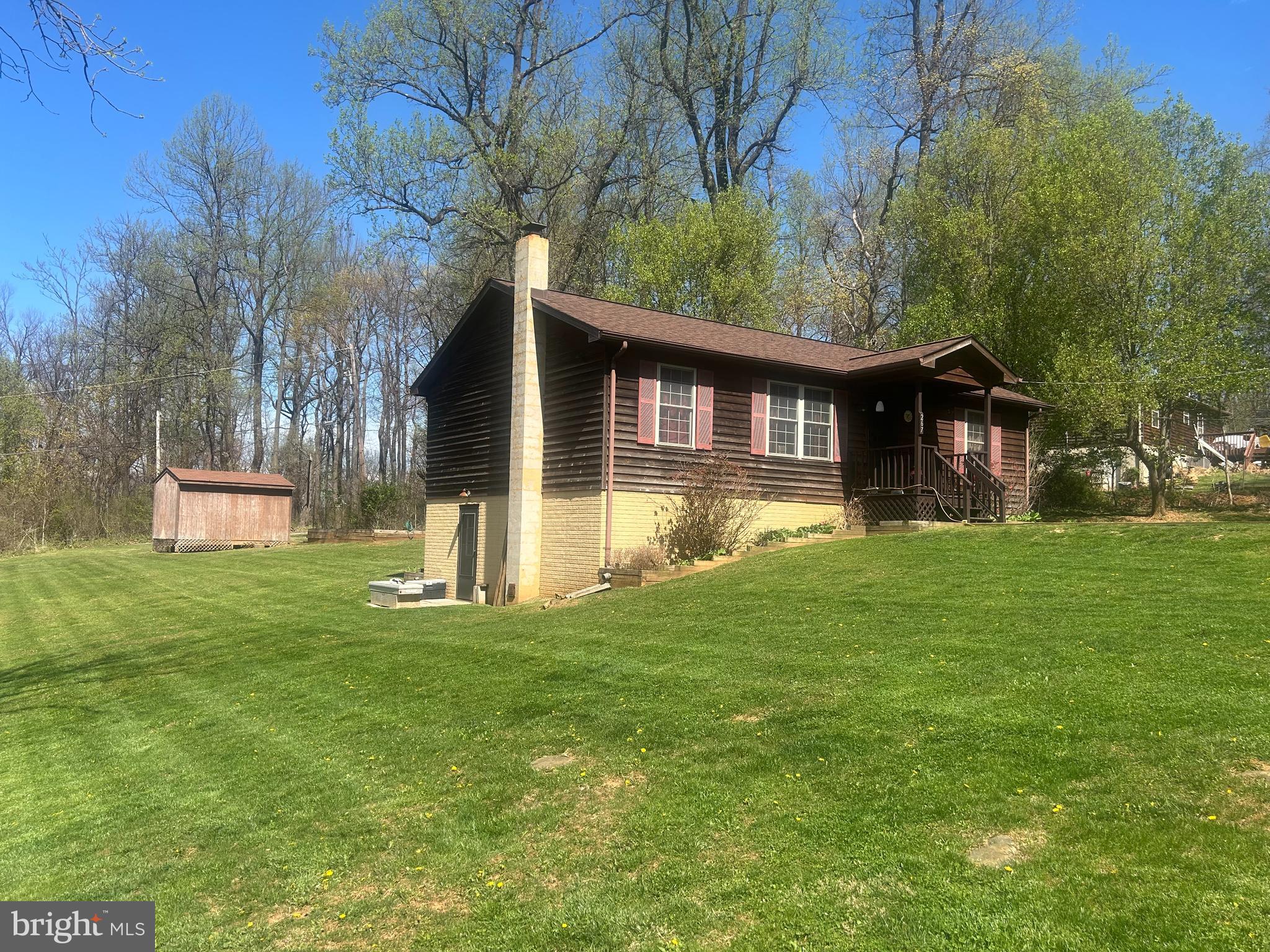 BLUE MOUNTAIN - Residential